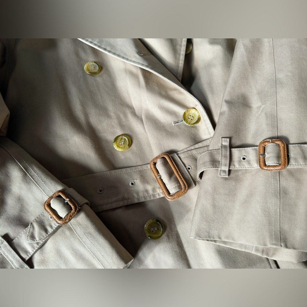 Authentic Burberry Trench Coat - Picture 7 of 16